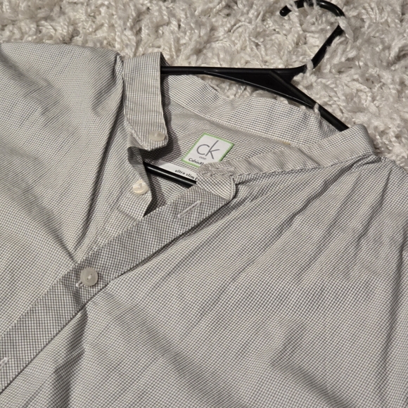 Calvin Klein Button Down Ultra SlimFit Stretch Dress Shirt - Picture 2 of 4